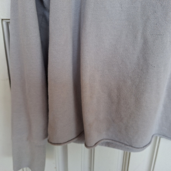 Disney Hoodie Gray MINNIE SzXS Juniors Long Sleeves Plain Back - Picture 4 of 6